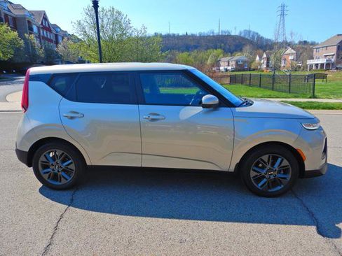 Used 2020 Kia Soul EX image 10