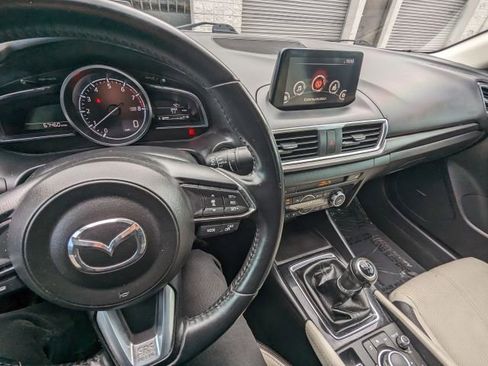 Used 2018 MAZDA MAZDA3 Grand Touring w/ Premium Equipment Package image 21