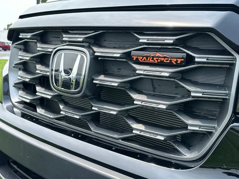 Used 2025 Honda Ridgeline TrailSport+ image 4