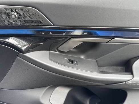 Certified 2024 BMW i5 M60 w/ Premium Package image 21