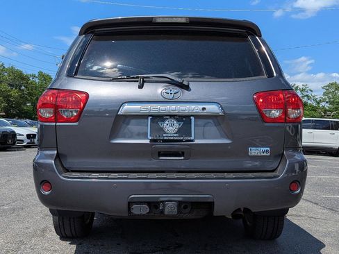 Used 2017 Toyota Sequoia Platinum AWD/4WD image 9