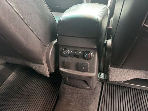 Used 2013 Ford Explorer Limited image 40