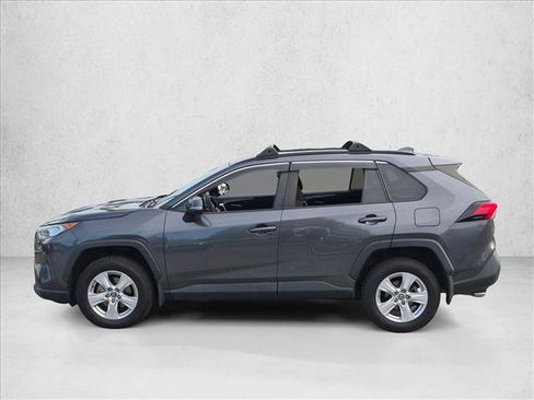 Used 2019 Toyota RAV4 XLE w/ Convenience Package FWD image 8
