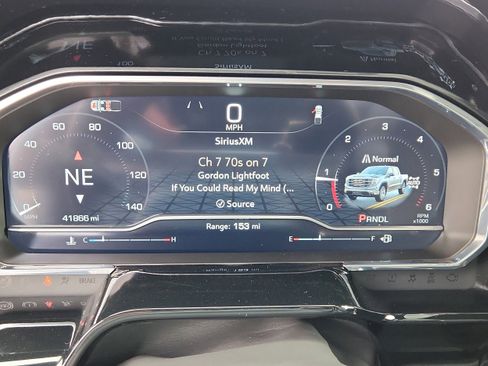 Used 2025 GMC Sierra 1500 SLT image 15