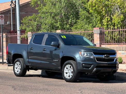 Used 2017 Chevrolet Colorado LT image 8
