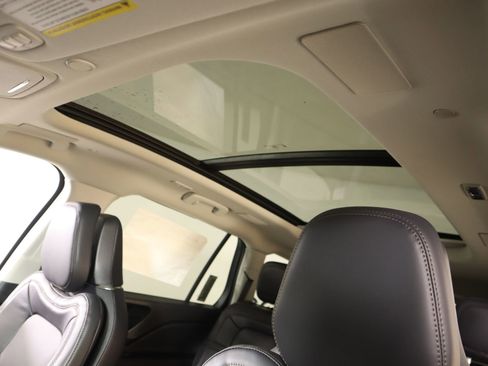 New 2026 Lincoln Aviator Reserve image 16