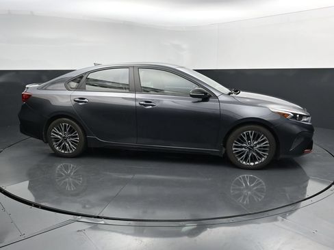 Used 2023 Kia Forte GT-Line FWD image 9