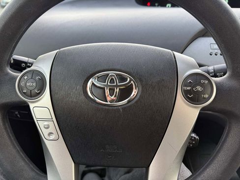 Used 2015 Toyota Prius Two image 15