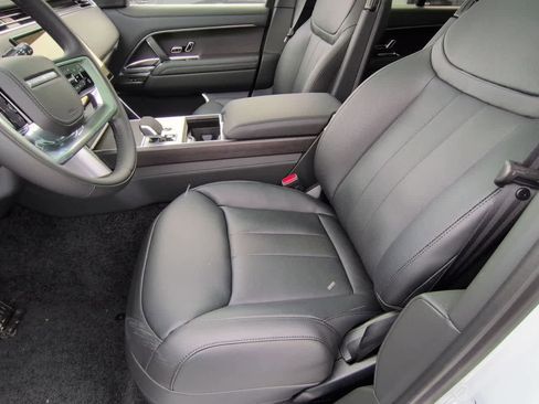 New 2026 Land Rover Range Rover SE image 16
