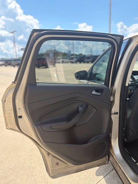 Used 2017 Ford Escape SE w/ SE Cold Weather Package AWD/4WD image 21