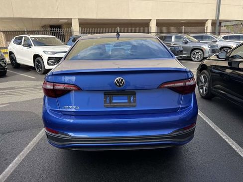 Certified 2022 Volkswagen Jetta Sport image 6