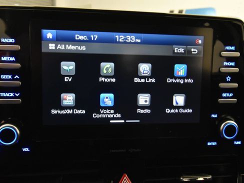 Used 2020 Hyundai Ioniq SE image 21