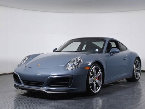 Certified 2018 Porsche 911 Carrera 4S image 1
