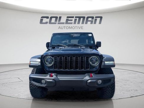 Used 2024 Jeep Wrangler Unlimited Rubicon AWD/4WD image 2