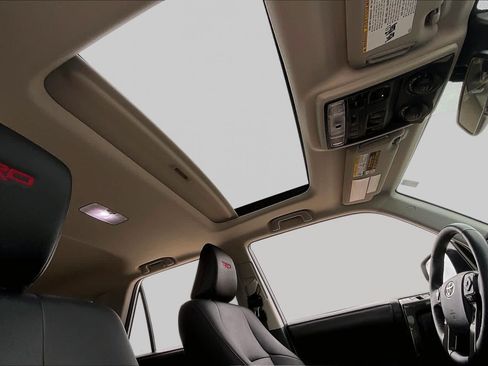 Used 2024 Toyota 4Runner TRD Off-Road Premium w/ Moonroof Package AWD/4WD image 13
