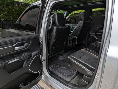 Used 2024 RAM 1500 Laramie AWD/4WD image 24