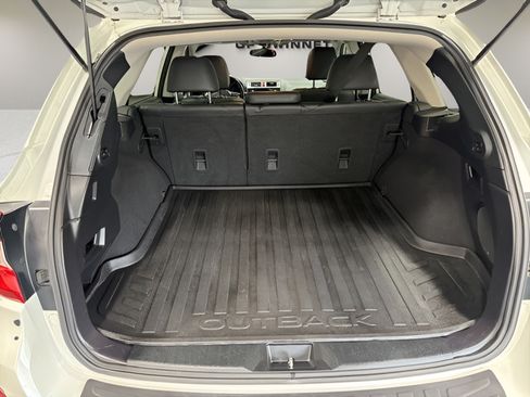 Used 2016 Subaru Outback 2.5i Limited AWD/4WD image 40
