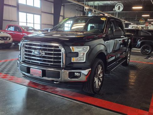 Used 2017 Ford F150 XLT w/ Equipment Group 302A Luxury AWD/4WD image 4