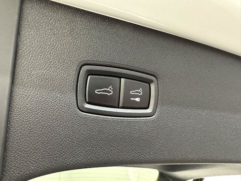 Used 2025 Porsche Cayenne S AWD/4WD image 40