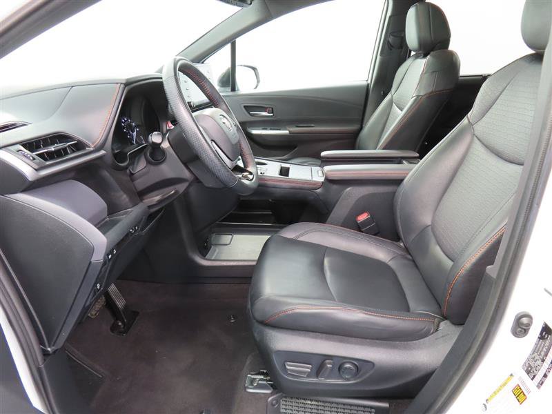 Used 2021 Toyota Sienna XSE w/ XSE Plus Package AWD/4WD image 13
