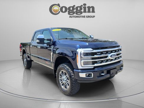 Used 2023 Ford F350 Platinum AWD/4WD image 4