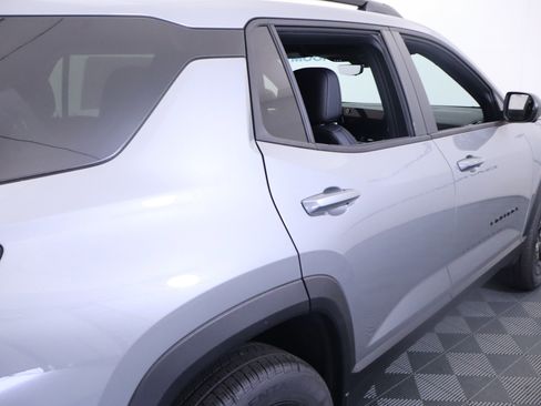 New 2026 Chevrolet Equinox LT w/ Convenience Package II FWD image 7