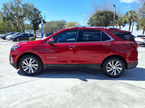 Used 2023 Chevrolet Equinox Premier image 3