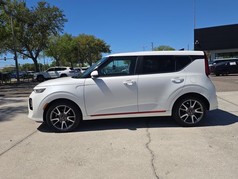 Certified 2022 Kia Soul GT-Line image 5