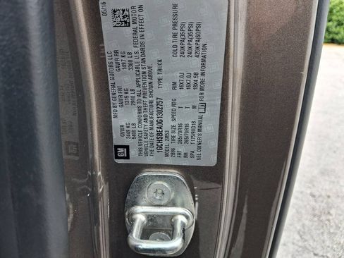 Used 2016 Chevrolet Colorado W/T RWD image 12