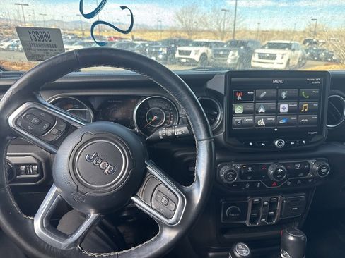 Used 2021 Jeep Wrangler Unlimited Sahara image 8