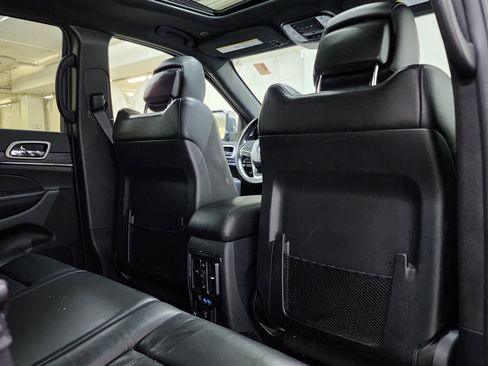 Used 2020 Jeep Grand Cherokee Limited AWD/4WD image 18