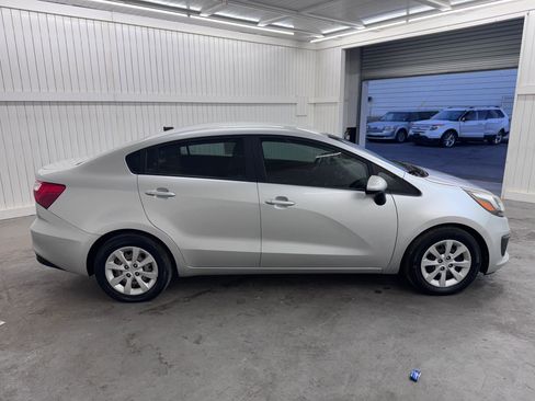 Used 2017 Kia Rio LX w/ Power Package image 4