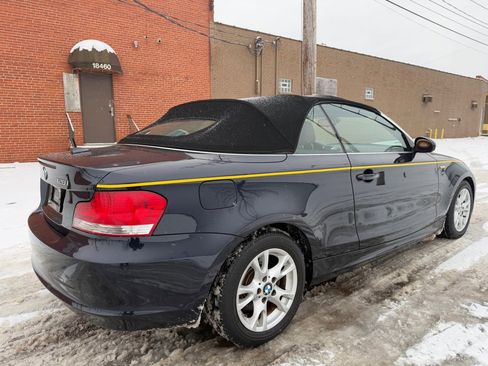 Used 2009 BMW 128i Convertible w/ Premium Pkg image 3