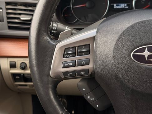 Used 2013 Subaru Outback 2.5i Limited w/ Moonroof Pkg AWD/4WD image 28