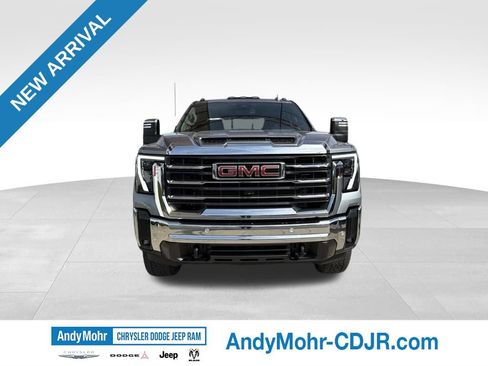 Used 2024 GMC Sierra 2500 SLT w/ SLT Premium Package AWD/4WD image 2