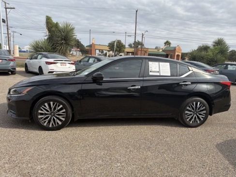 Certified 2023 Nissan Altima 2.5 SV image 4