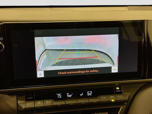 Used 2025 Toyota Camry SE w/ Multimedia Upgrade Package image 23