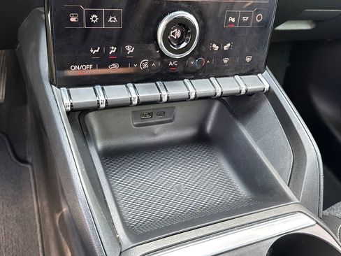 Used 2025 GMC Terrain Elevation image 31