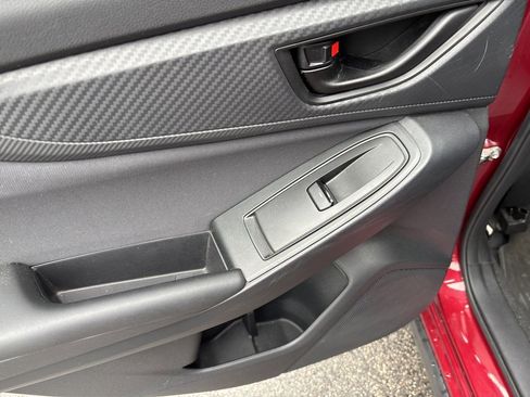 Used 2018 Subaru Crosstrek 2.0i Premium w/ Moonroof Package image 5