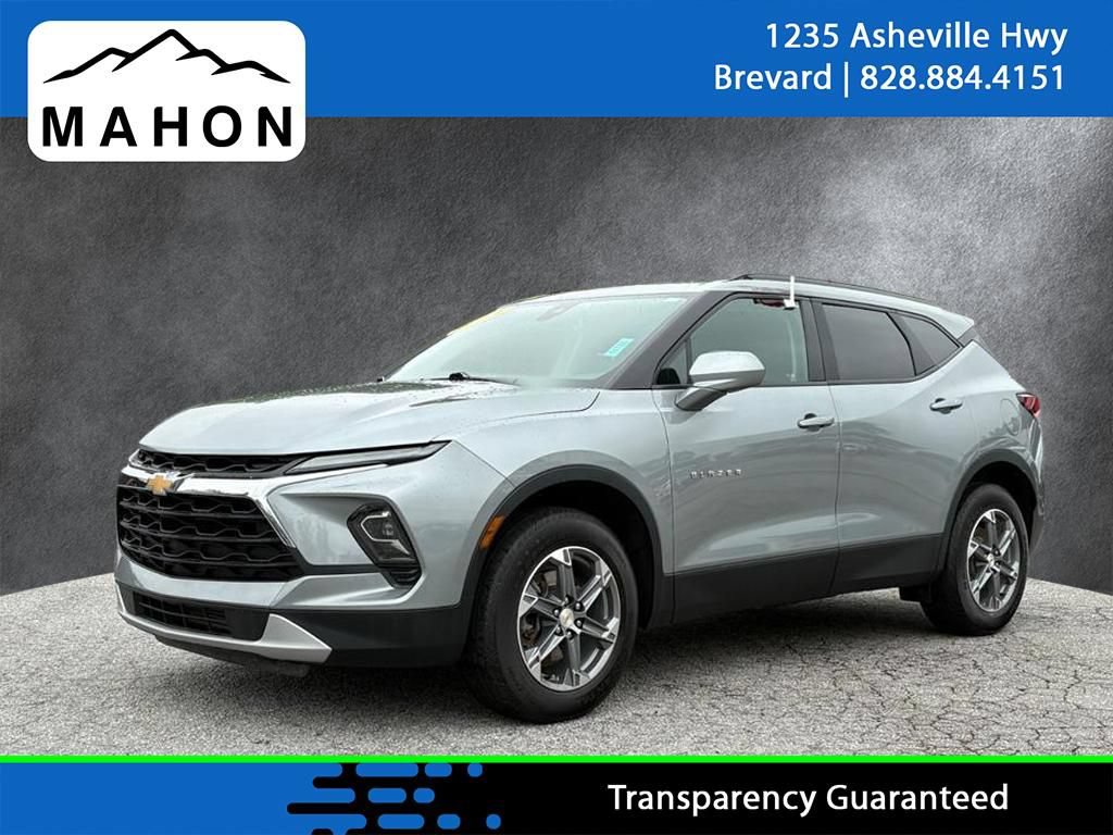 Used 2024 Chevrolet Blazer LT w/ Convenience Package FWD image 1