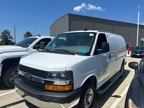 Used 2025 Chevrolet Express 2500 w/ Driver Convenience Package RWD image 1