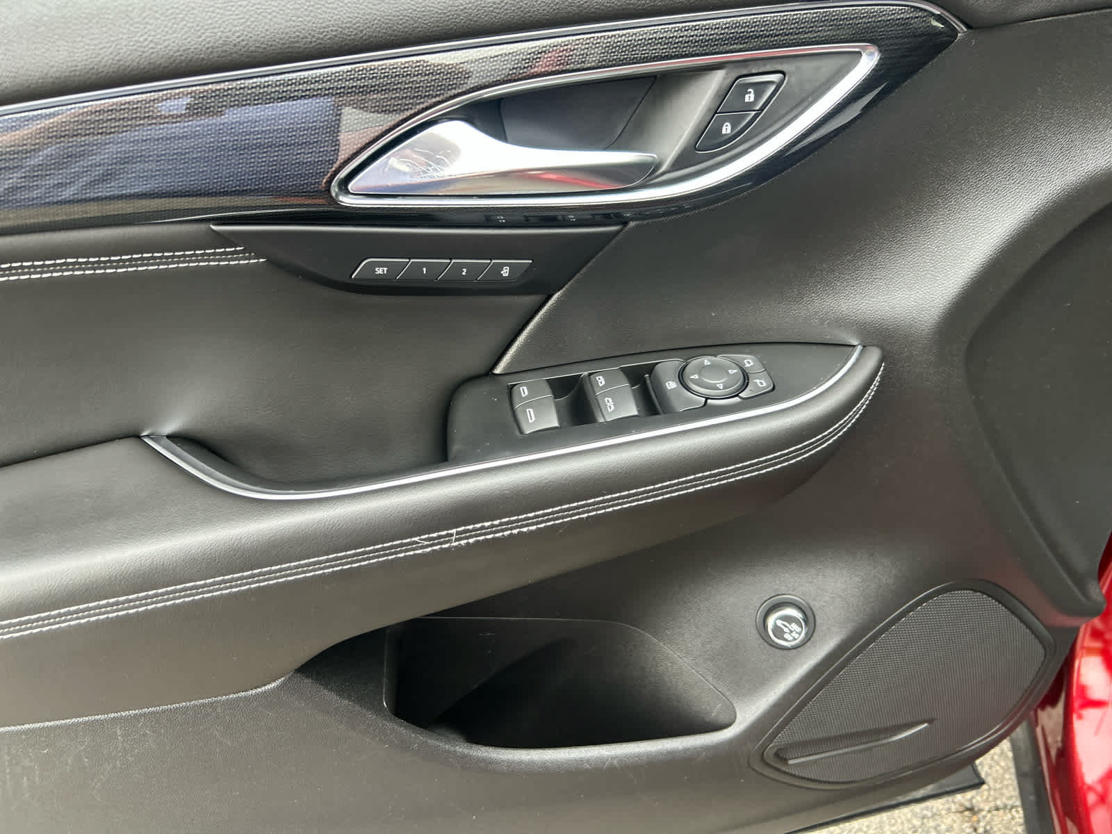 Used 2023 Buick Envision Essence w/ Sport Touring Package AWD/4WD image 11