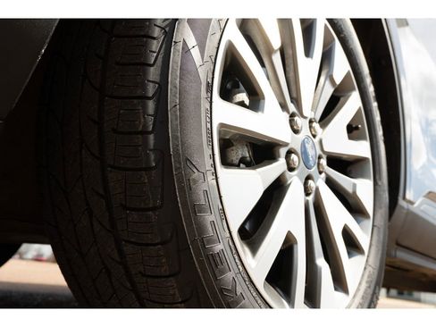 Used 2022 Ford Escape Titanium w/ Class II Trailer Tow Package image 9