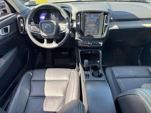 Certified 2024 Volvo XC40 B5 Core w/ Climate Package AWD/4WD image 11