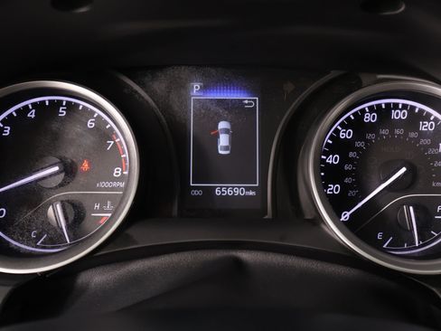 Used 2023 Toyota Camry LE FWD image 4