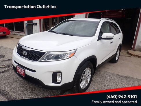 Used 2015 Kia Sorento LX AWD/4WD image 1
