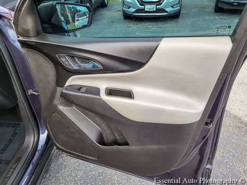 Used 2018 Chevrolet Equinox LS FWD image 29