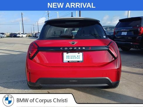 Used 2025 MINI Cooper S FWD image 8