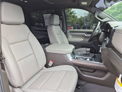 Used 2026 GMC Sierra 1500 SLT AWD/4WD image 39