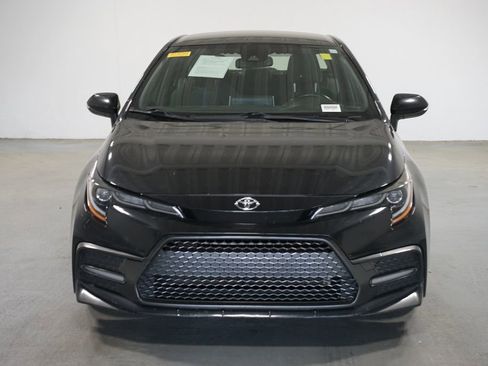 Used 2020 Toyota Corolla SE image 2